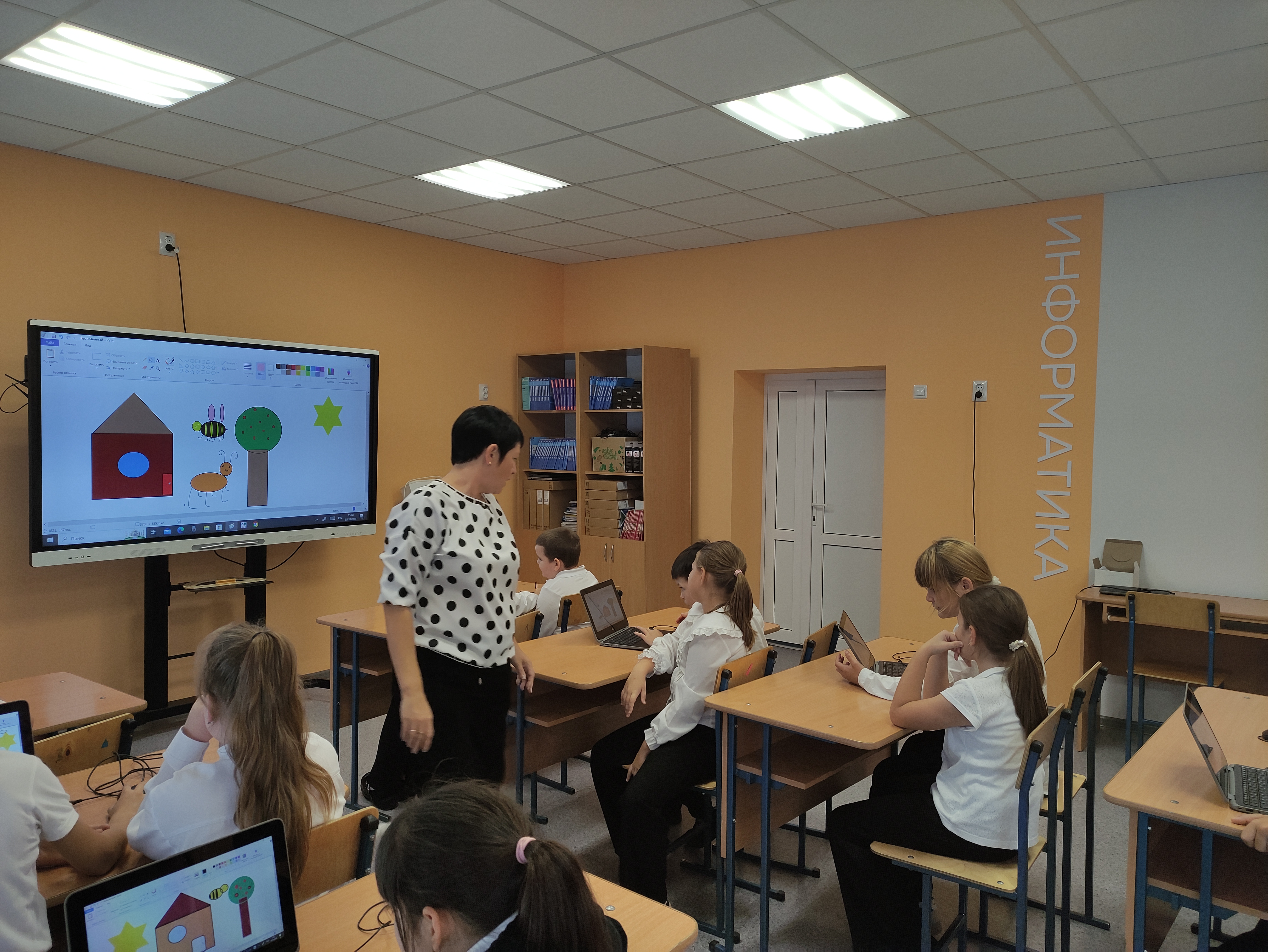 На уроке по программе &amp;quot;Основы логики и алгоритмики&amp;quot;.